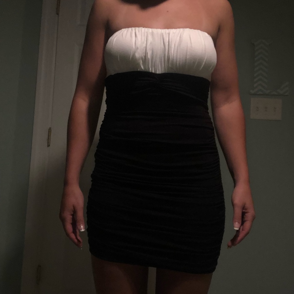 Forever 21 Strapless Dress - Picture 2 of 5